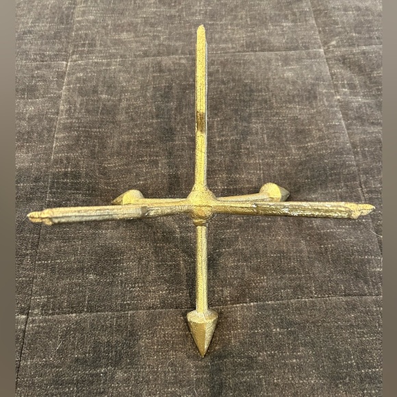 Gold Arrow Table Accent - Picture 4 of 5